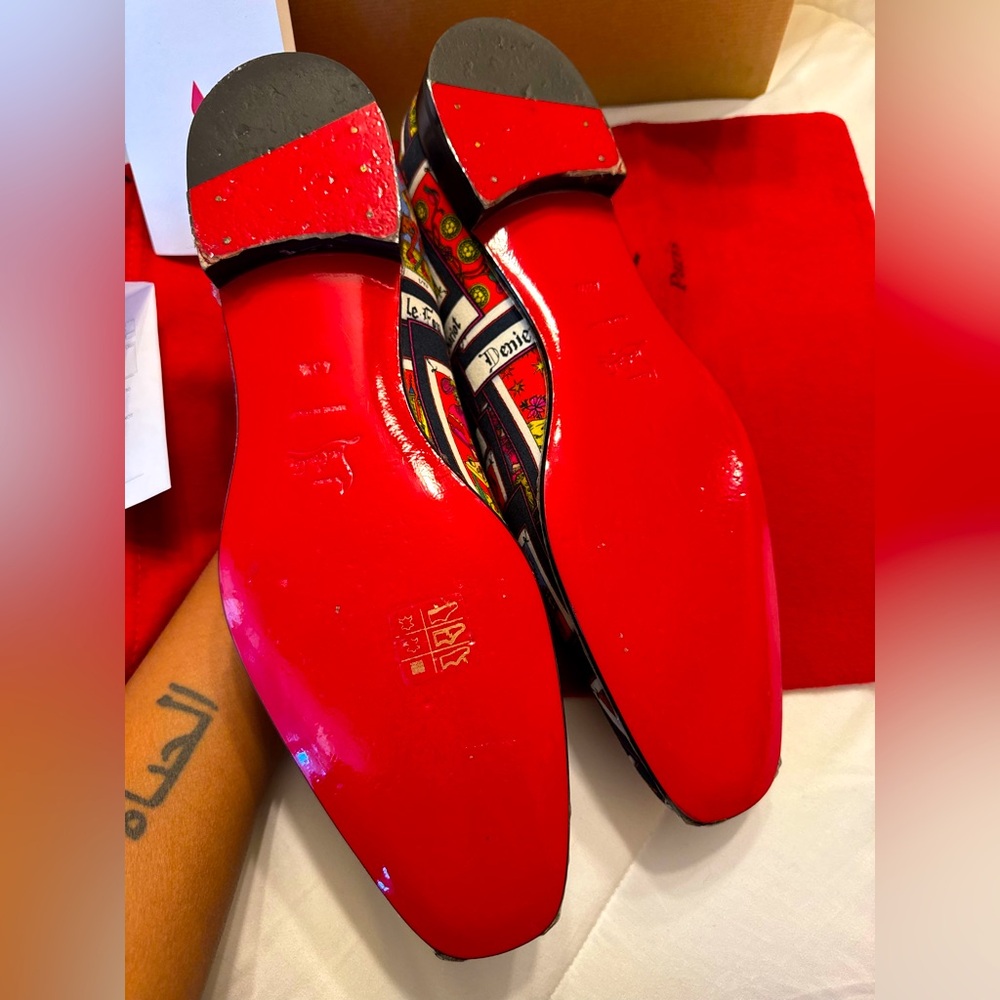 These beautiful limited edition Christian Louboutin men tarot card loafers